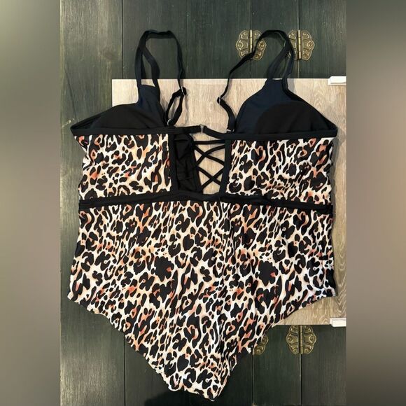 New in Package Size 3XL One Piece Leopard Print Swim Suit - Picture 2 of 6